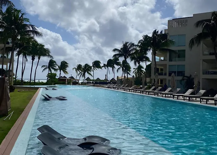 Apartment Beachfront Location At Elements